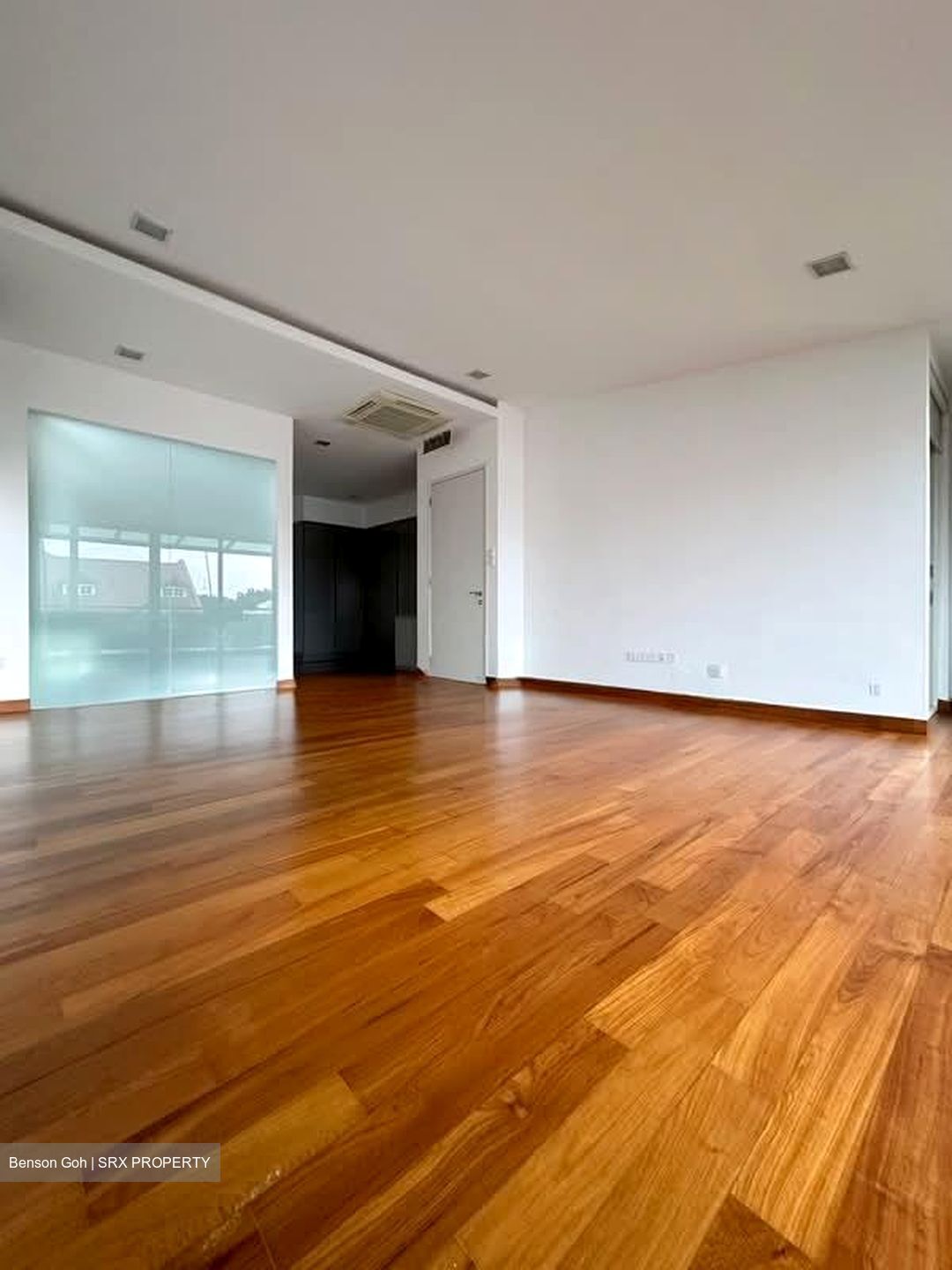 Maju Avenue (D19), Terrace #576992531